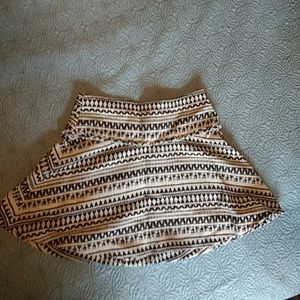 NWT Banana Republic skirt with movement!